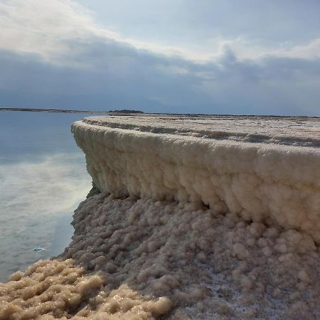 המקום של כרמית Neve Zohar Dış mekan fotoğraf
